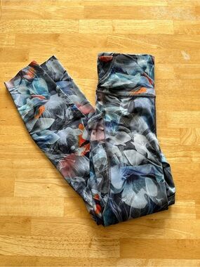 Lululemon leggings size 2
